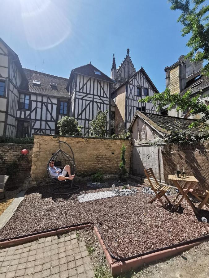 트루아 Les Cieux De La Cathedrale - Calme - Jardin - Wifi 아파트 외부 사진